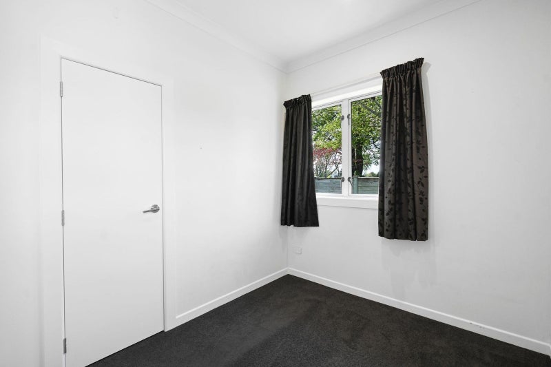 111 Galloway Street, Hamilton East, Hamilton - Carousel 11