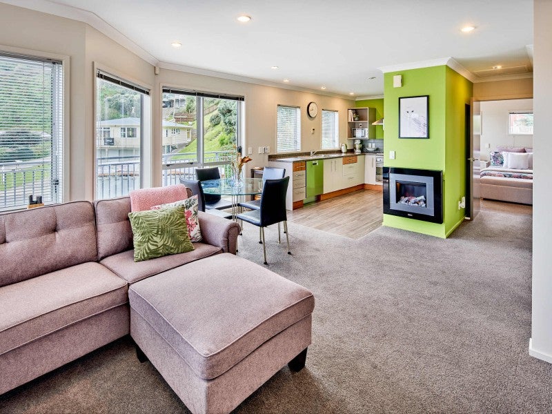 4 Acheron Road, Paremata, Porirua - Carousel 1