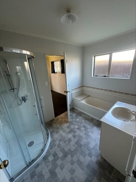 77A Storey Avenue, Forest Lake, Hamilton - Carousel 7