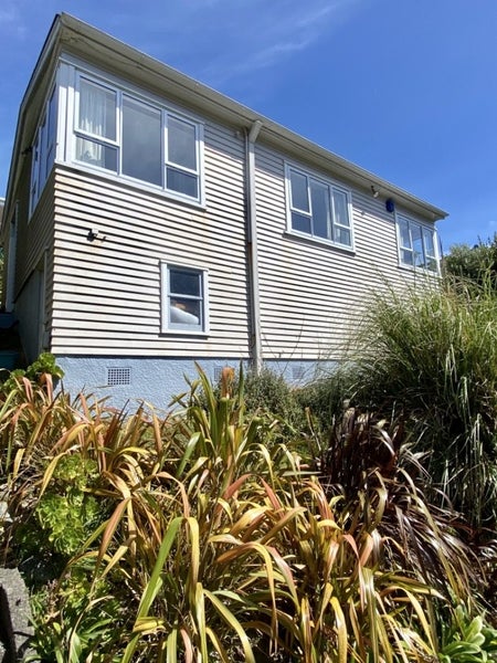 8 Punjab Street, Khandallah, Wellington - Carousel 1