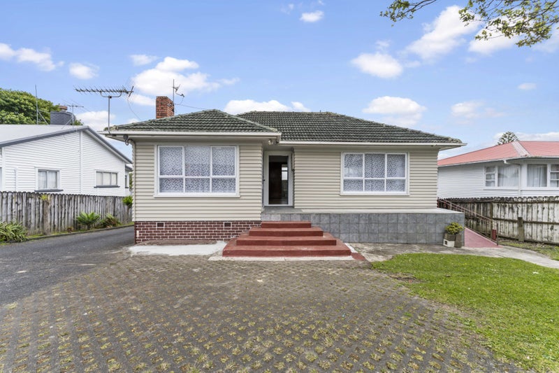 3181 Great North Road, New Lynn, Auckland - Carousel 1
