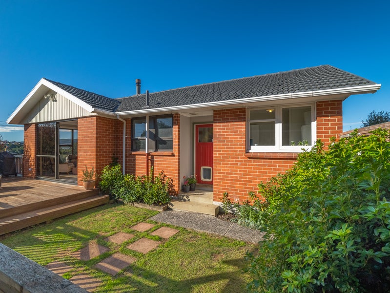 2 Tracey Street, Brockville, Dunedin - Carousel 1