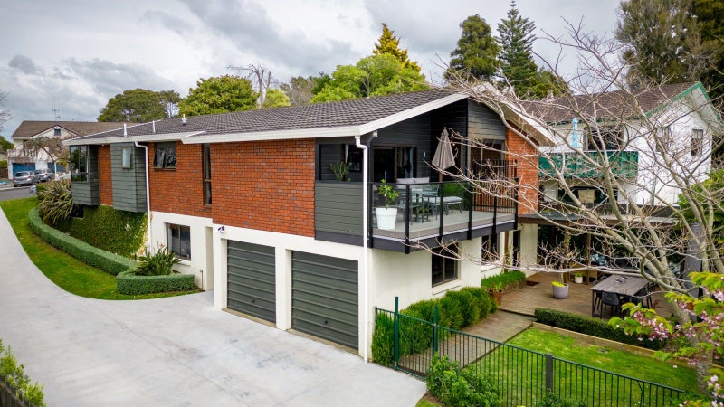 4 Dorothy Place, Hillcrest, Hamilton - Carousel 1