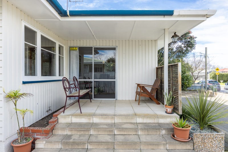 20 Darwin Crescent, Maraenui, Napier - Carousel 2