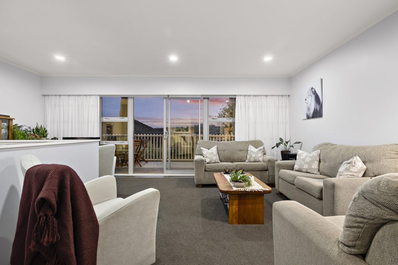 1/12 Pukerangi Crescent, Ellerslie, Auckland - Carousel 2