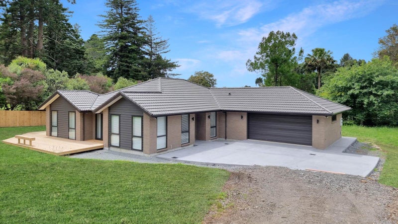 9A Parakiore Road - Carousel 1