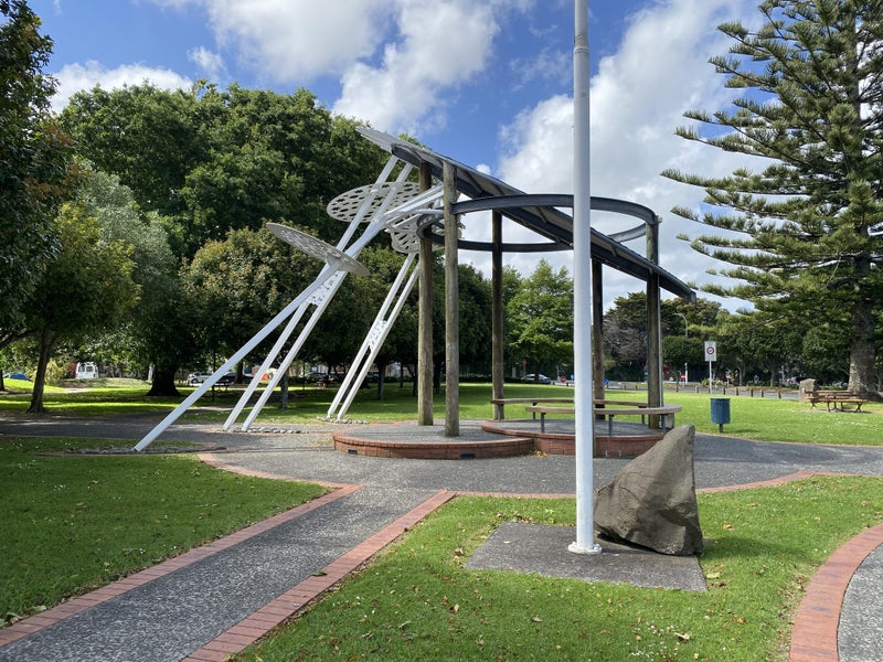 6 Brennan Avenue, Te Atatu Peninsula, Auckland - Carousel 26