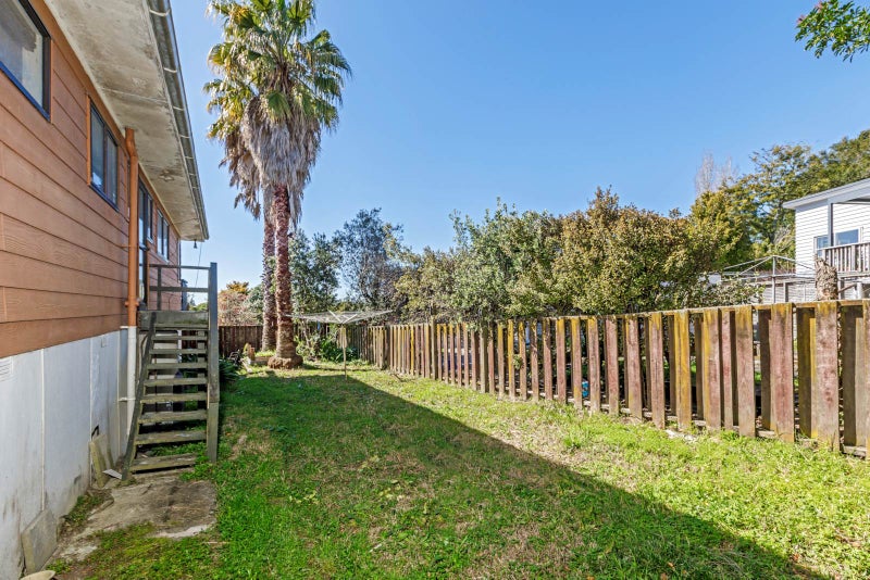 2/34 Topliss Drive, Northcross, Auckland - Carousel 2