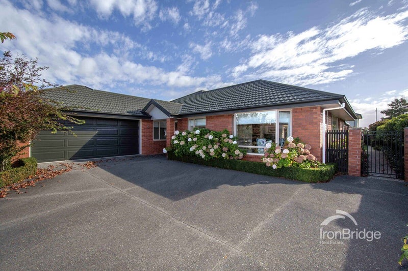 8 Marguerite Place, Aidanfield, Christchurch - Carousel 2