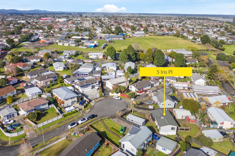 5 Iris Place, Clendon Park, Auckland - Carousel 2
