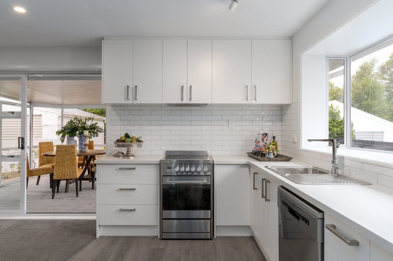 122 Kendal Avenue, Burnside, Christchurch - Carousel 2