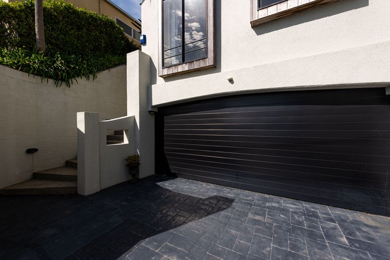 31 Homewood Avenue, Karori, Wellington - Carousel 2