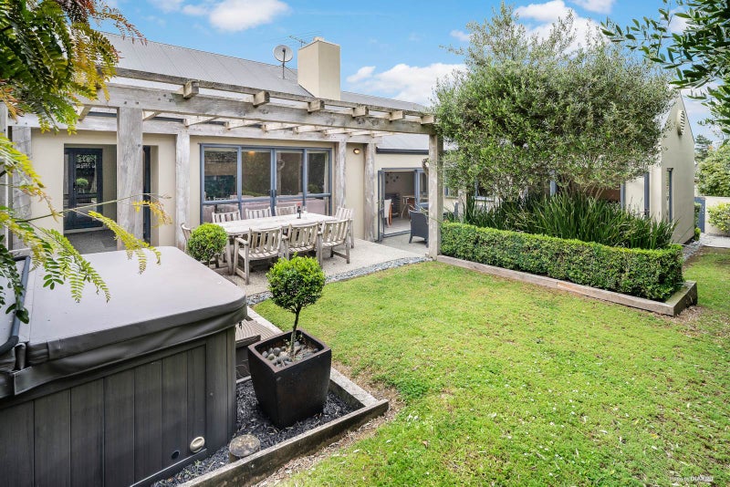 12 Cutter Place, Greenhithe, Auckland - Carousel 1