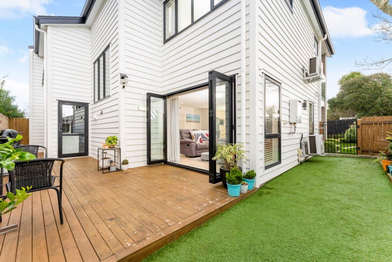 14A Rimu Street, New Lynn, Auckland - Carousel 2