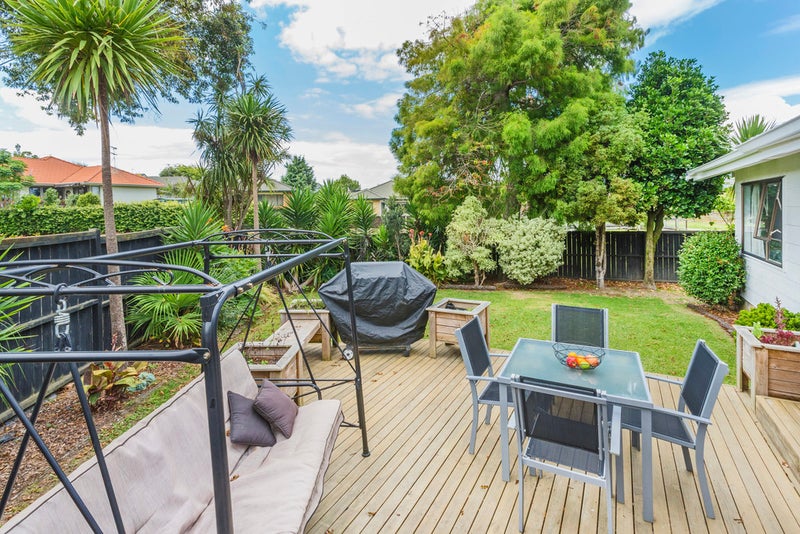2/42 Mirrabooka Avenue, Botany Downs, Auckland - Carousel 2