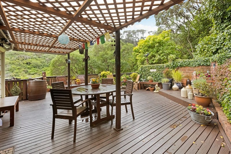 127 Rakau Road, Hataitai, Wellington - Carousel 2