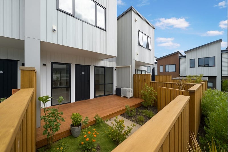 132B Tiriwa Drive, Massey, Auckland - Carousel 2