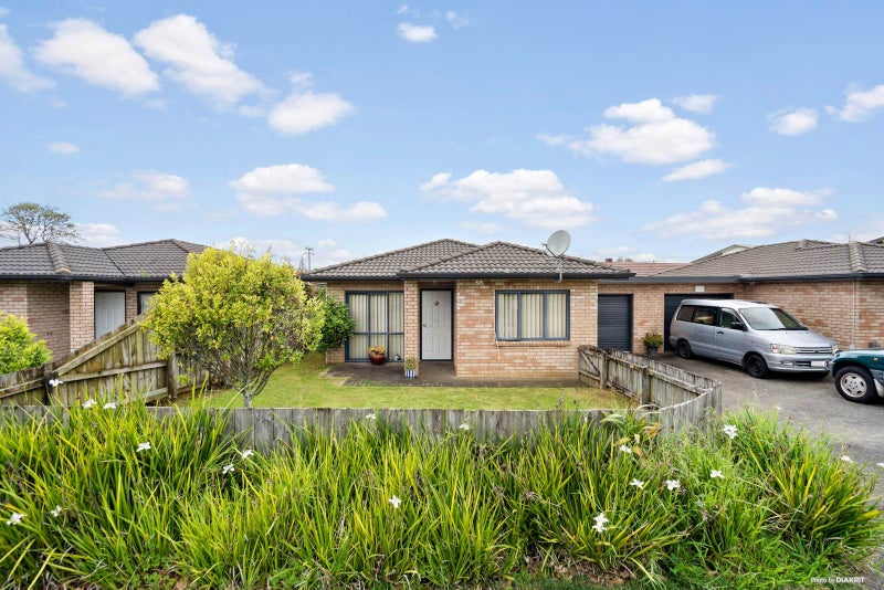 8/11 Lawford Place, Mangere, Auckland - Carousel 12