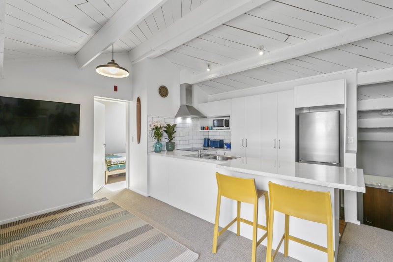 18/220 Thorndon Quay, Pipitea, Wellington - Carousel 2