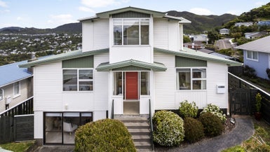 39 Kandy Crescent, Ngaio, Wellington - Carousel 1