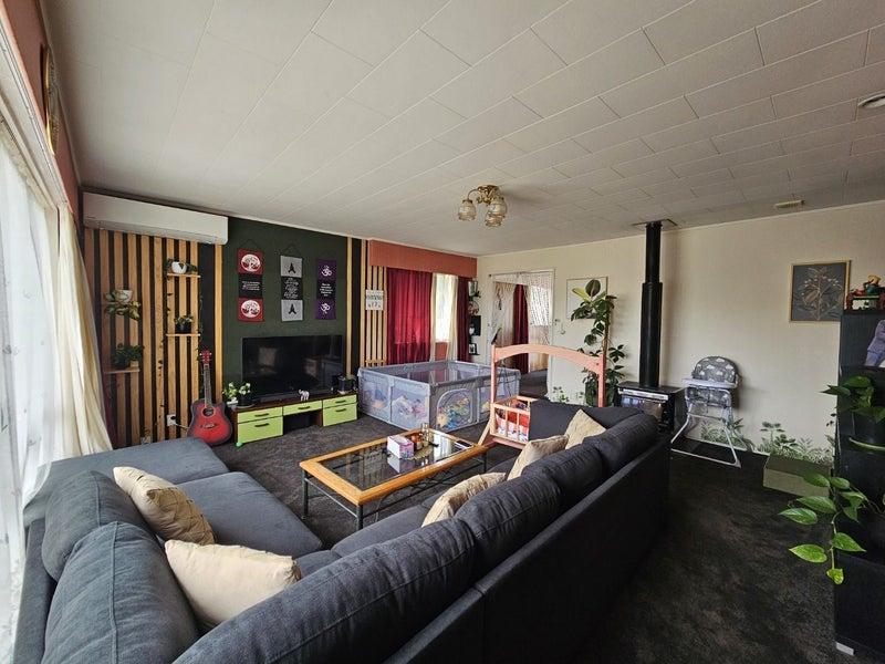 80 Gray Avenue, Paraparaumu Beach, Paraparaumu - Carousel 2