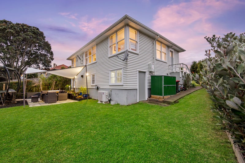 43 Taniwha Street, Wai o Taiki Bay, Auckland - Carousel 2