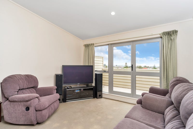 502/26 Morningside Drive, Morningside, Auckland - Carousel 1