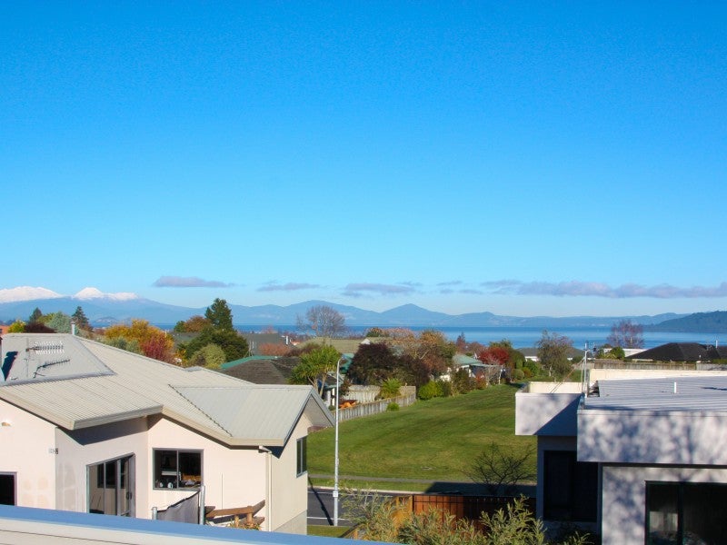 5 Magnolia Rise, Waipahihi, Taupo - Carousel 23