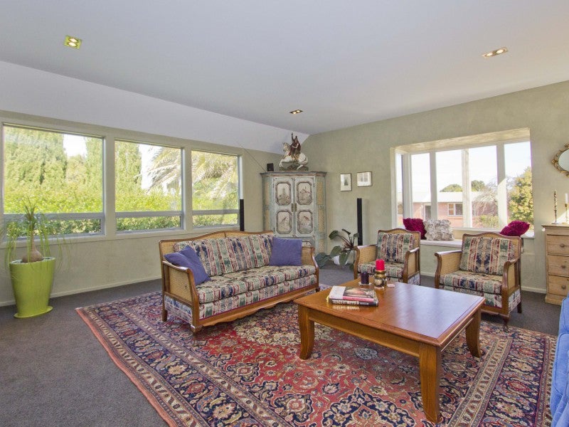 1 Catherine Grove, Tirohanga, Lower Hutt - Carousel 2