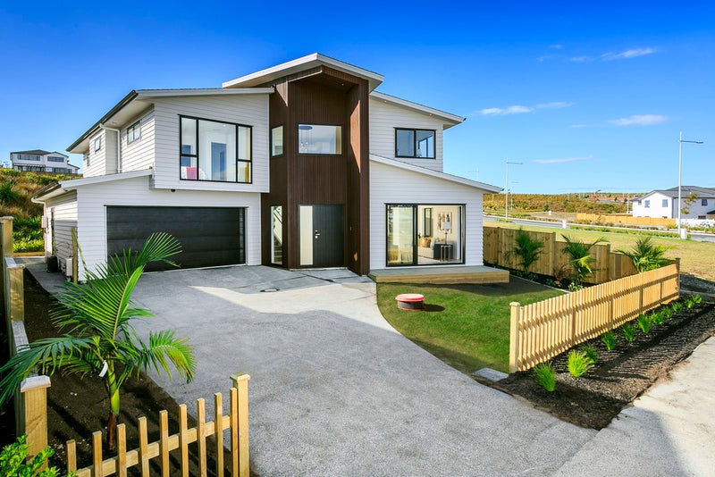 4 Tawatawa Street, Long Bay, Auckland - Carousel 1