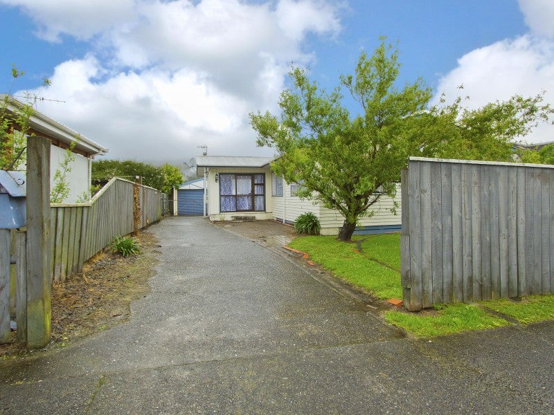 7 Kendal Grove, Wainuiomata, Lower Hutt - Carousel 17
