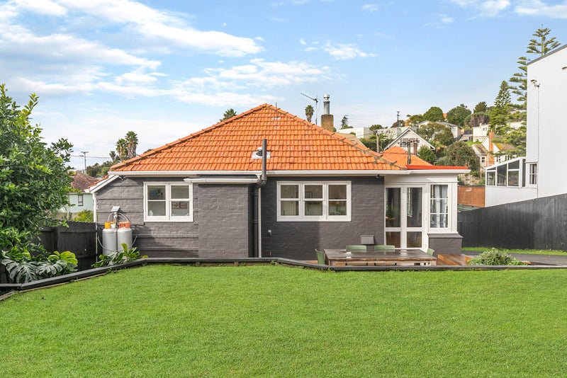 27 KONINI RD, Greenlane, Auckland - Carousel 2