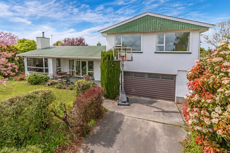 10 Deepdale Street, Burnside, Christchurch - Carousel 1