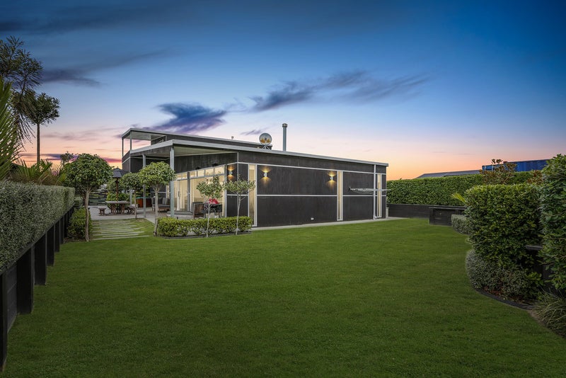 9 Sandy Cove, Wainui, Gisborne - Carousel 1
