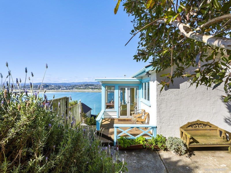 55 View Road, Houghton Bay, Wellington - Carousel 1
