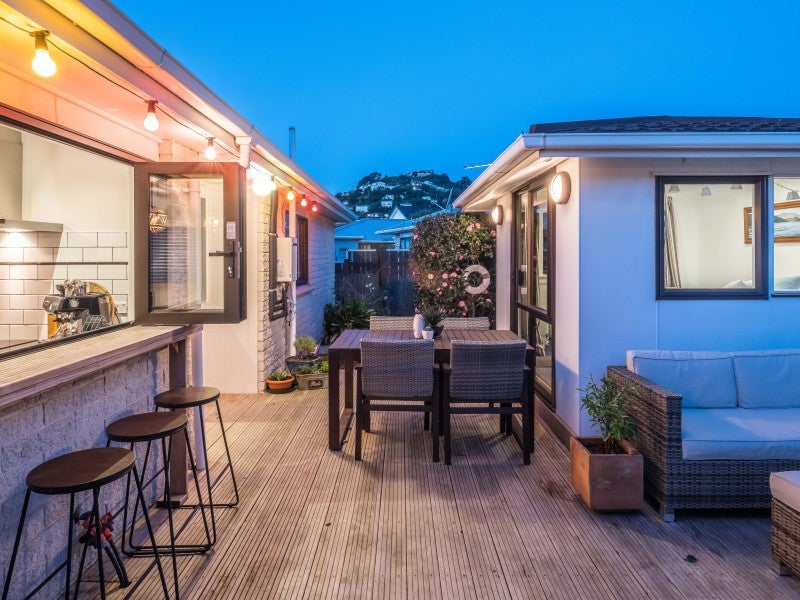 2/50 Devonshire Road, Miramar, Wellington - Carousel 2
