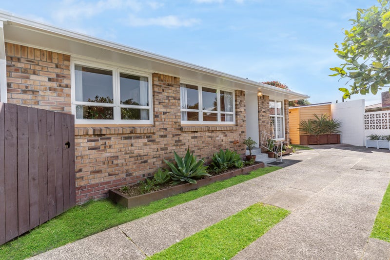 2/5 Mead Street, Avondale, Auckland - Carousel 17