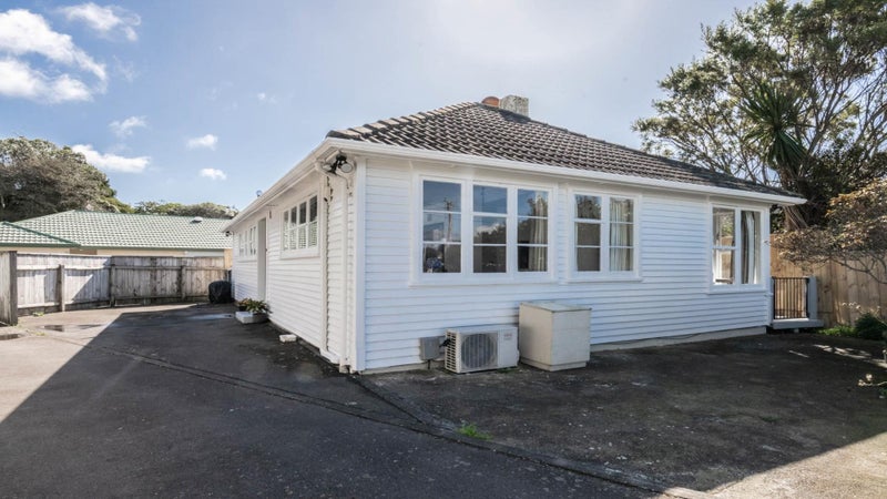 18 Kipling Street, Johnsonville, Wellington - Carousel 1