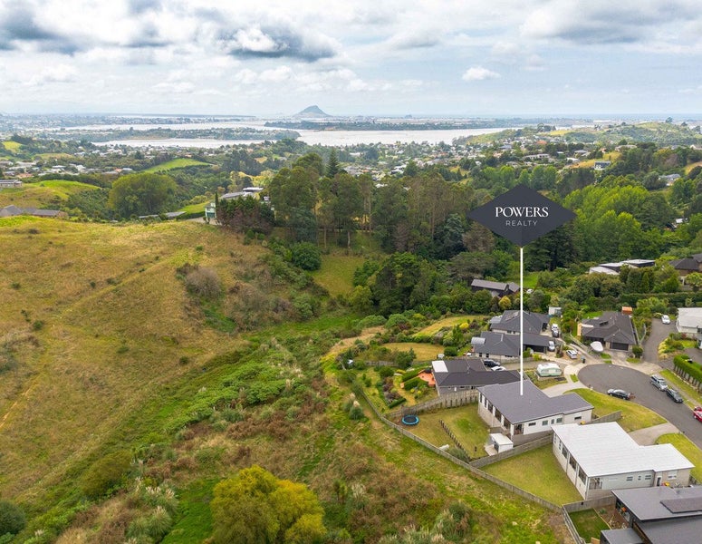 19 Bob Carter Place, Welcome Bay, Tauranga - Carousel 2