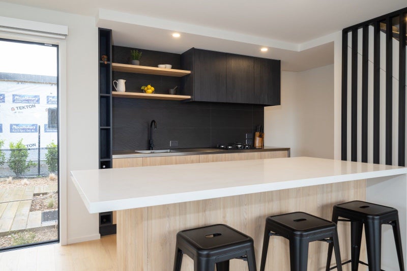 205 Lake Hood Drive, Huntingdon, Ashburton - Carousel 2