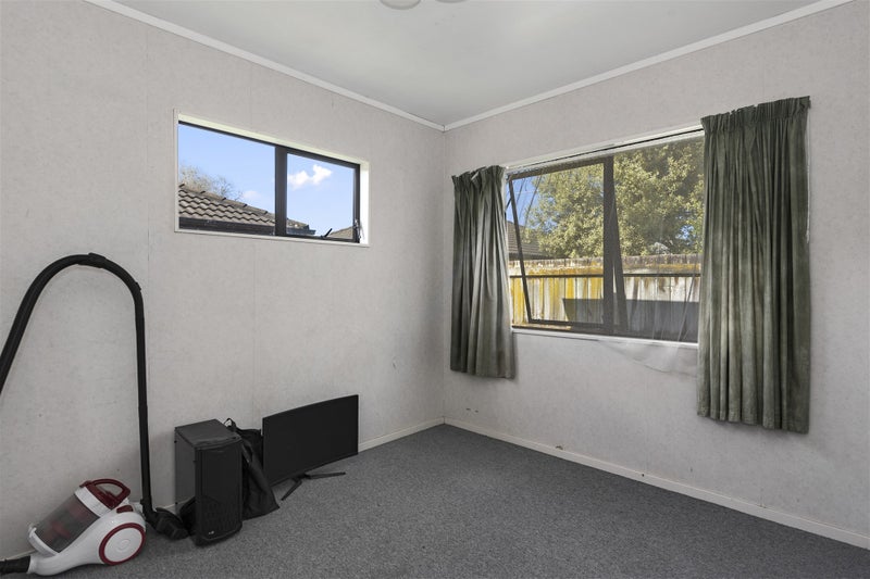 2 Balmoral Rise, Chartwell, Hamilton - Carousel 2