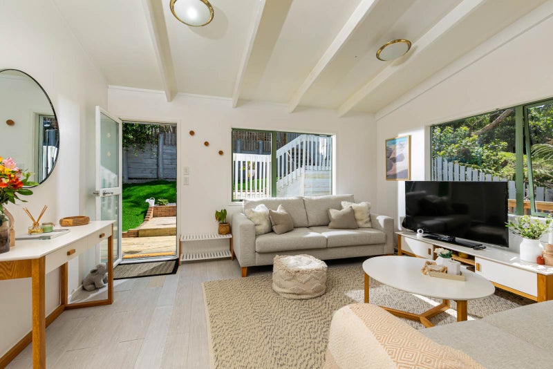 23A Cedar Heights Avenue, Massey, Auckland - Carousel 2