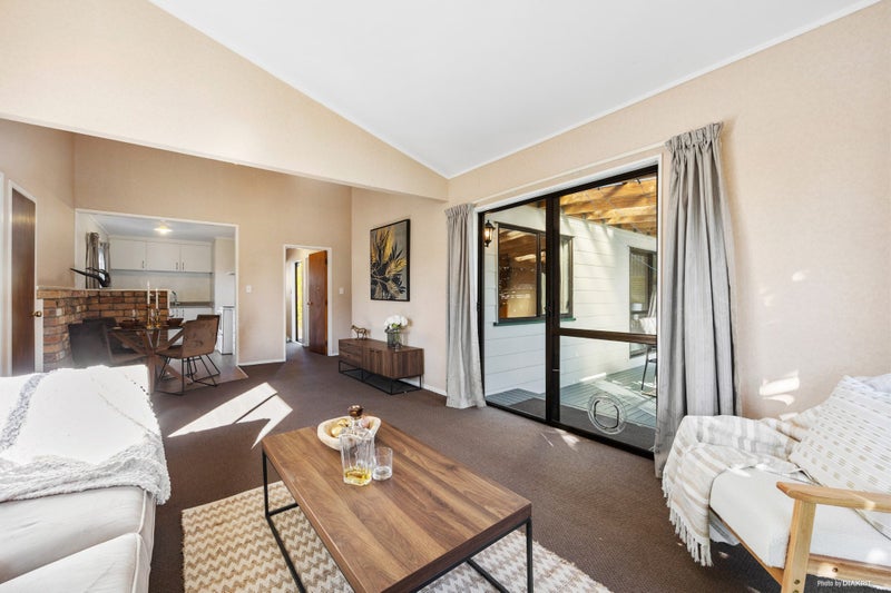 10A Forest Hill Road, Henderson, Auckland - Carousel 1