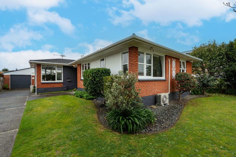 16 Kensington Place, Fairfield, Hamilton - Carousel 1