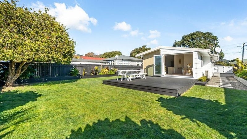 41 Lincoln Avenue, Epuni, Lower Hutt - Carousel 1