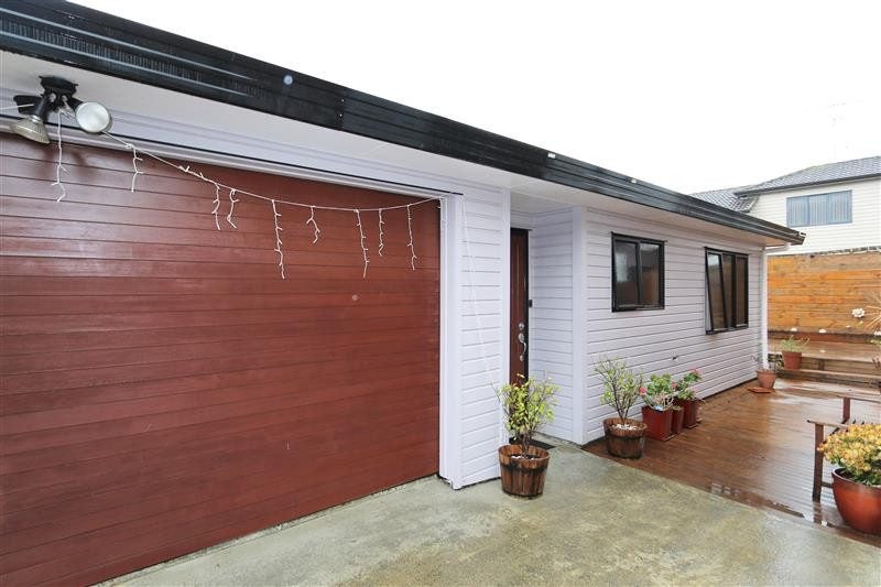 48 Halsey Drive, Lynfield, Auckland - Carousel 1
