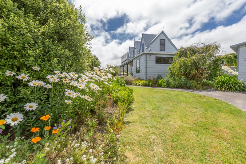 11 Warner Place, Heathcote Valley, Christchurch - Carousel 27