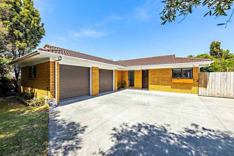 3 Aztec Place, Conifer Grove, Takanini - Carousel 2
