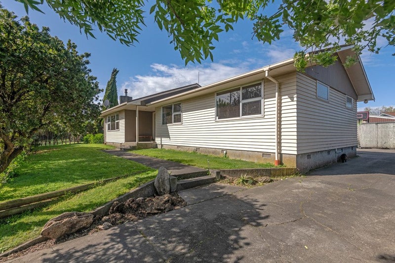 21 Kaimanawa Street, Kelvin Grove, Palmerston North - Carousel 1