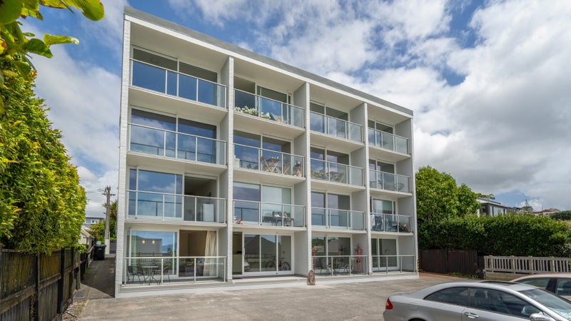 10/11 Freemont Street, Parnell, Auckland - Carousel 1